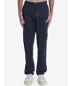 Pantaloni slim