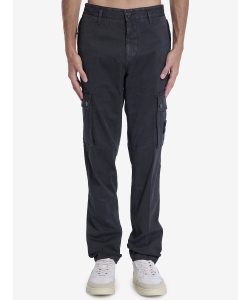 Pantaloni slim