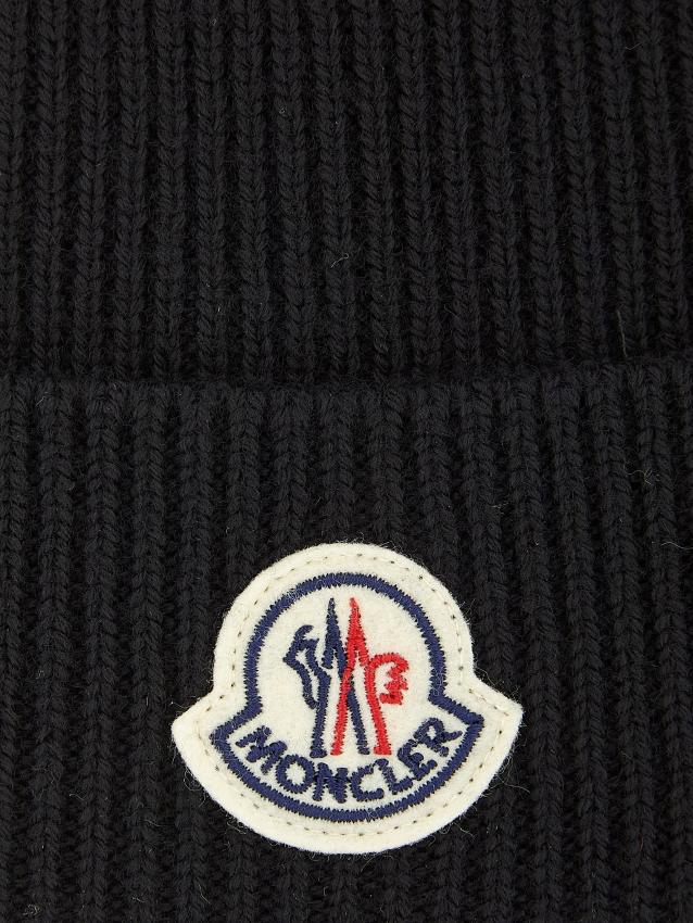 MONCLER - Berretto in lana con logo