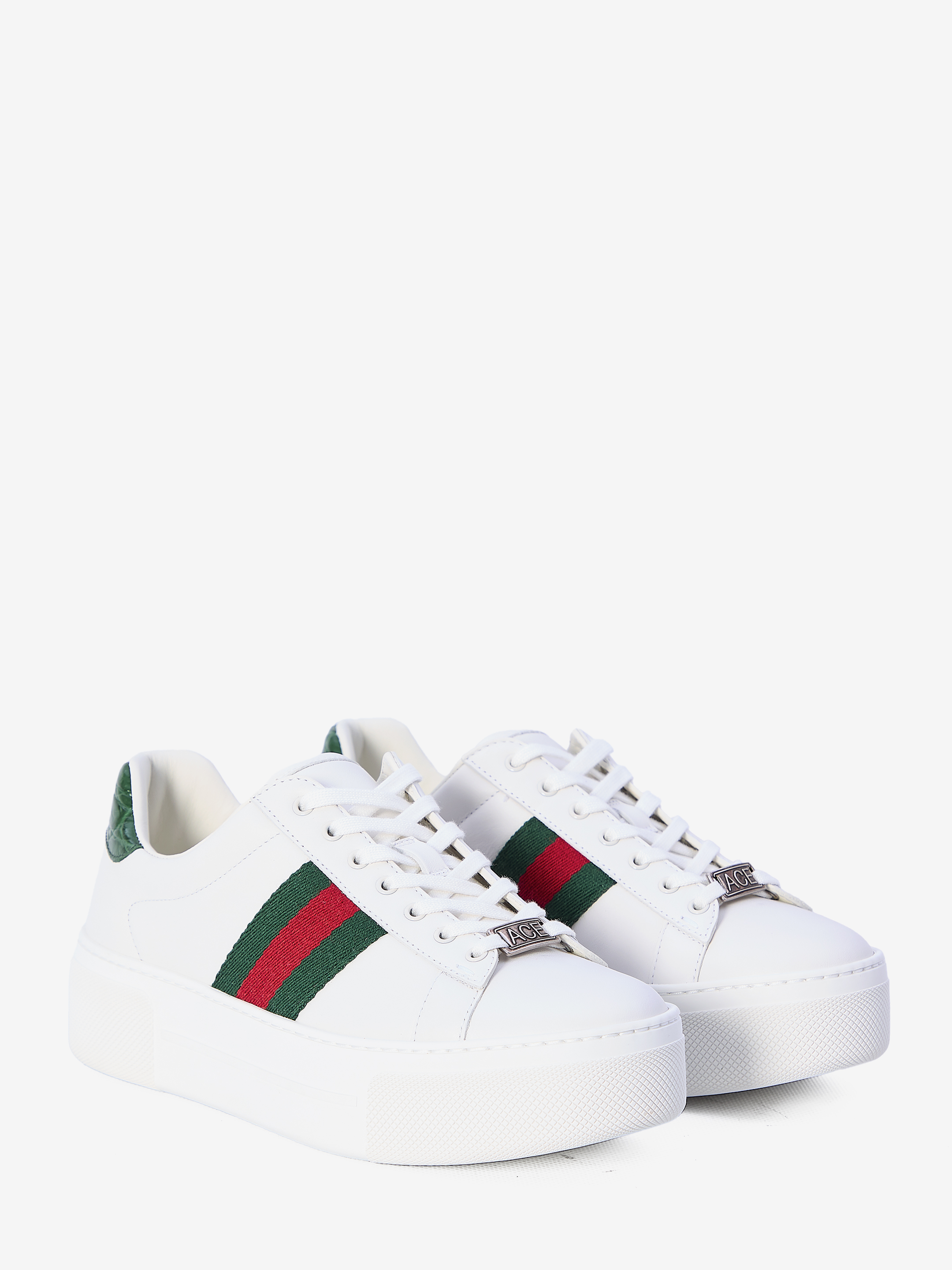 Purchases Gucci tennis shoes